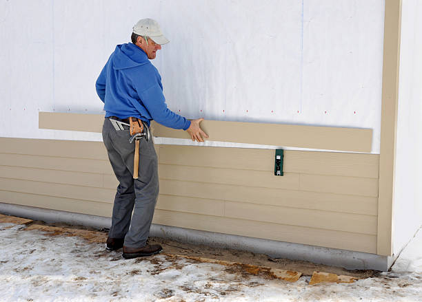 Siding Removal and Disposal in Old Fig Garden, CA